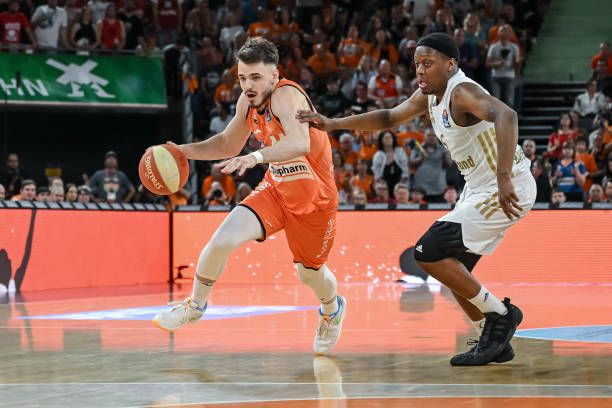 一步的突破 一步的突破